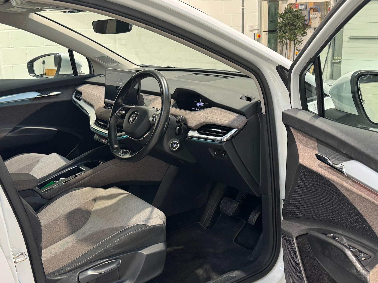 Used Skoda Enyaq 2023 for sale - 77753831: Photo 47