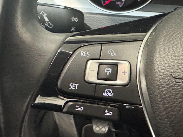 Used Volkswagen Golf 2015 for sale - 76214475: Photo 28