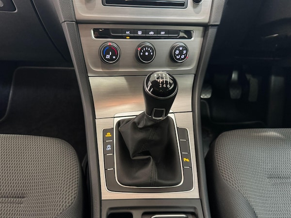 Used Volkswagen Golf 2015 for sale - 76214475: Photo 44