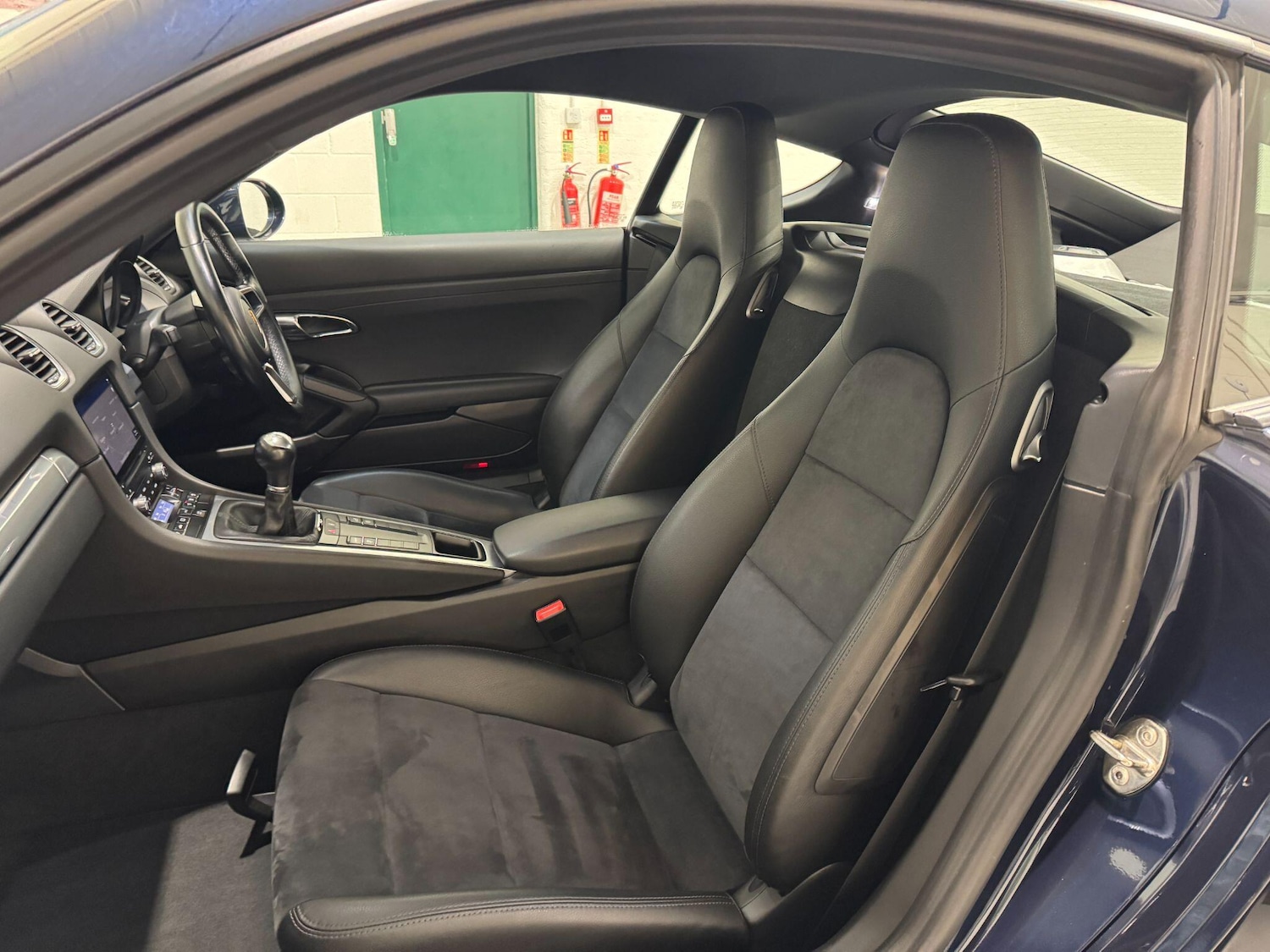 Used Porsche Cayman 2017 for sale - 77120547: Photo 52