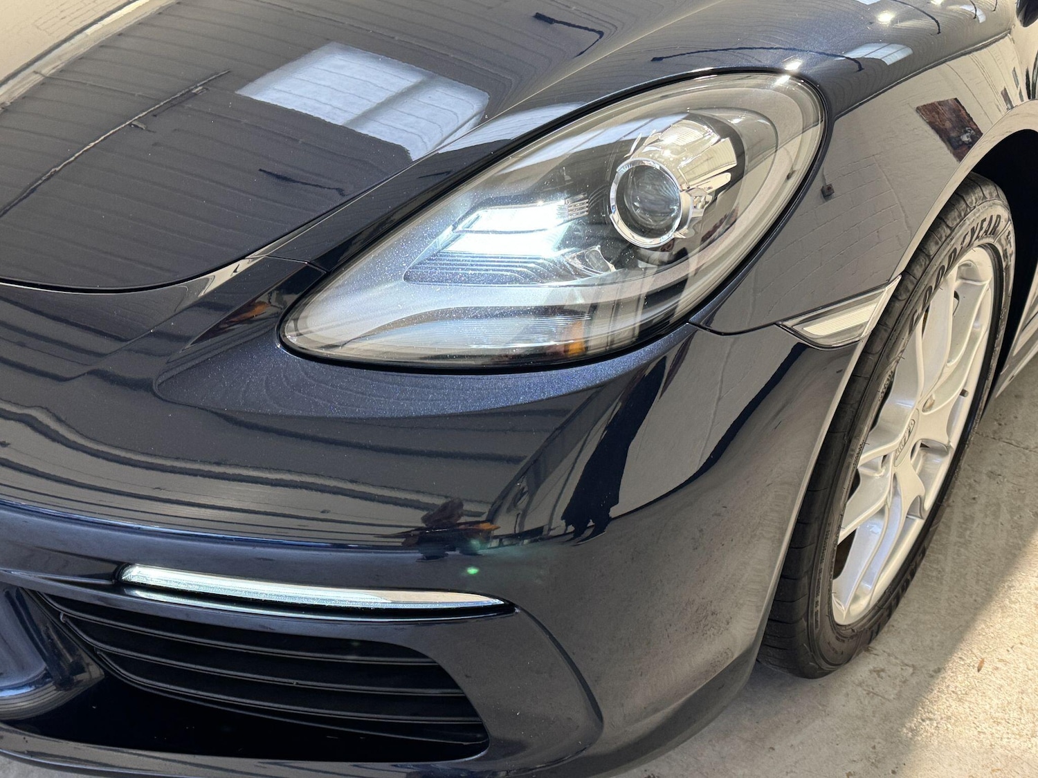 Used Porsche Cayman 2017 for sale - 77120547: Photo 73