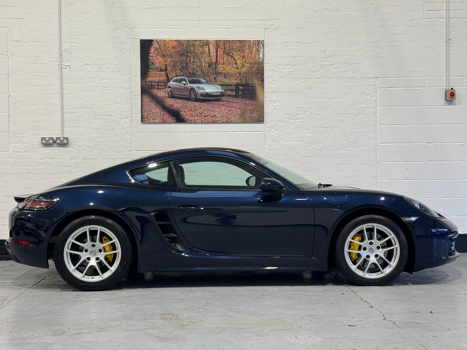 Used Porsche Cayman 2017 for sale - 77120547: Photo 8