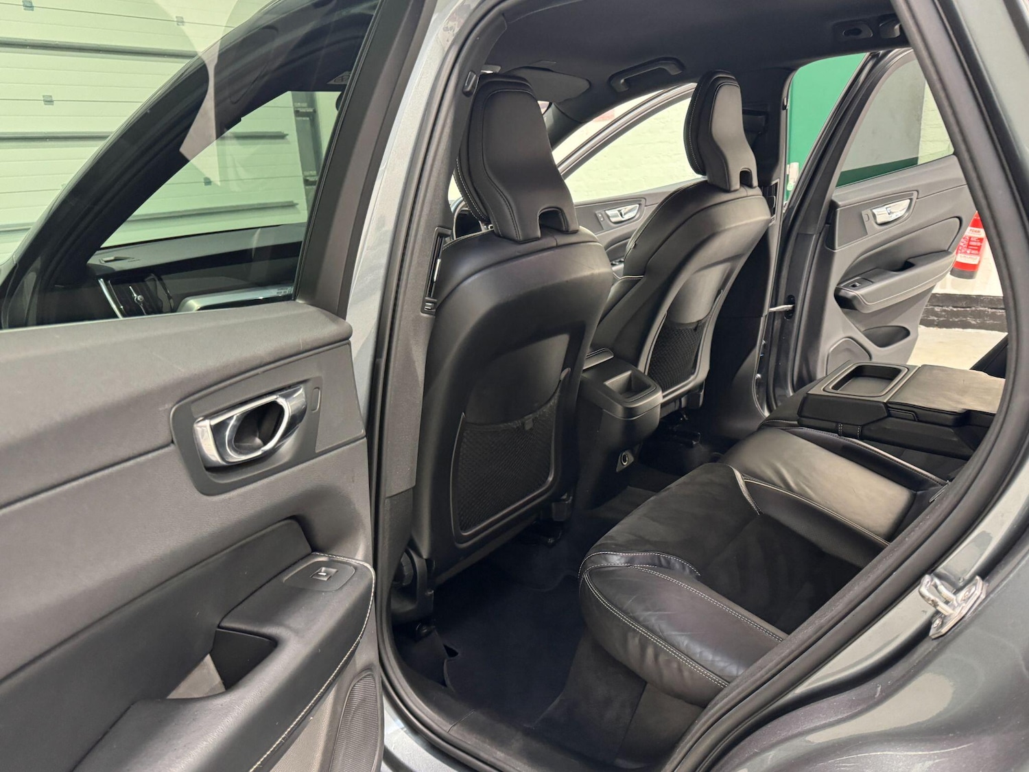 Used Volvo XC60 2018 for sale - 77156584: Photo 44