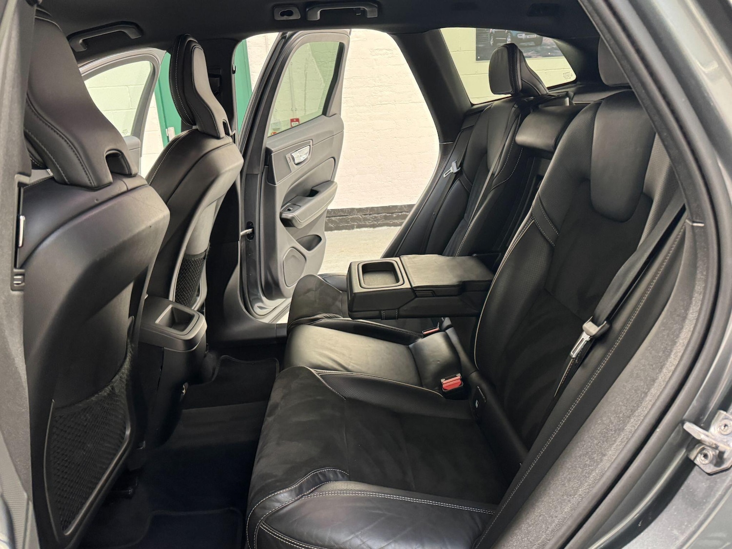 Used Volvo XC60 2018 for sale - 77156584: Photo 45