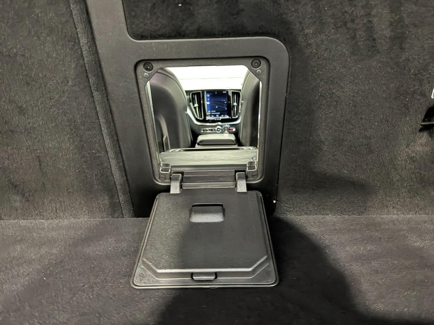 Used Volvo XC60 2018 for sale - 77156584: Photo 58