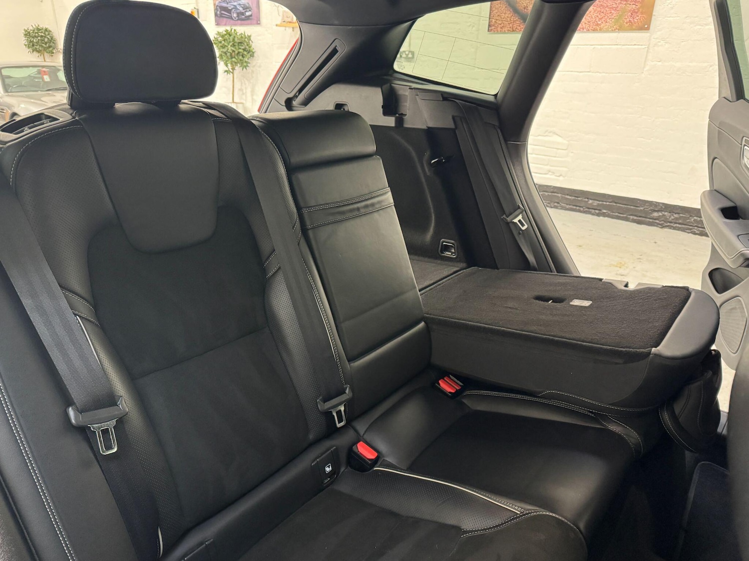 Used Volvo XC60 2018 for sale - 77156584: Photo 65