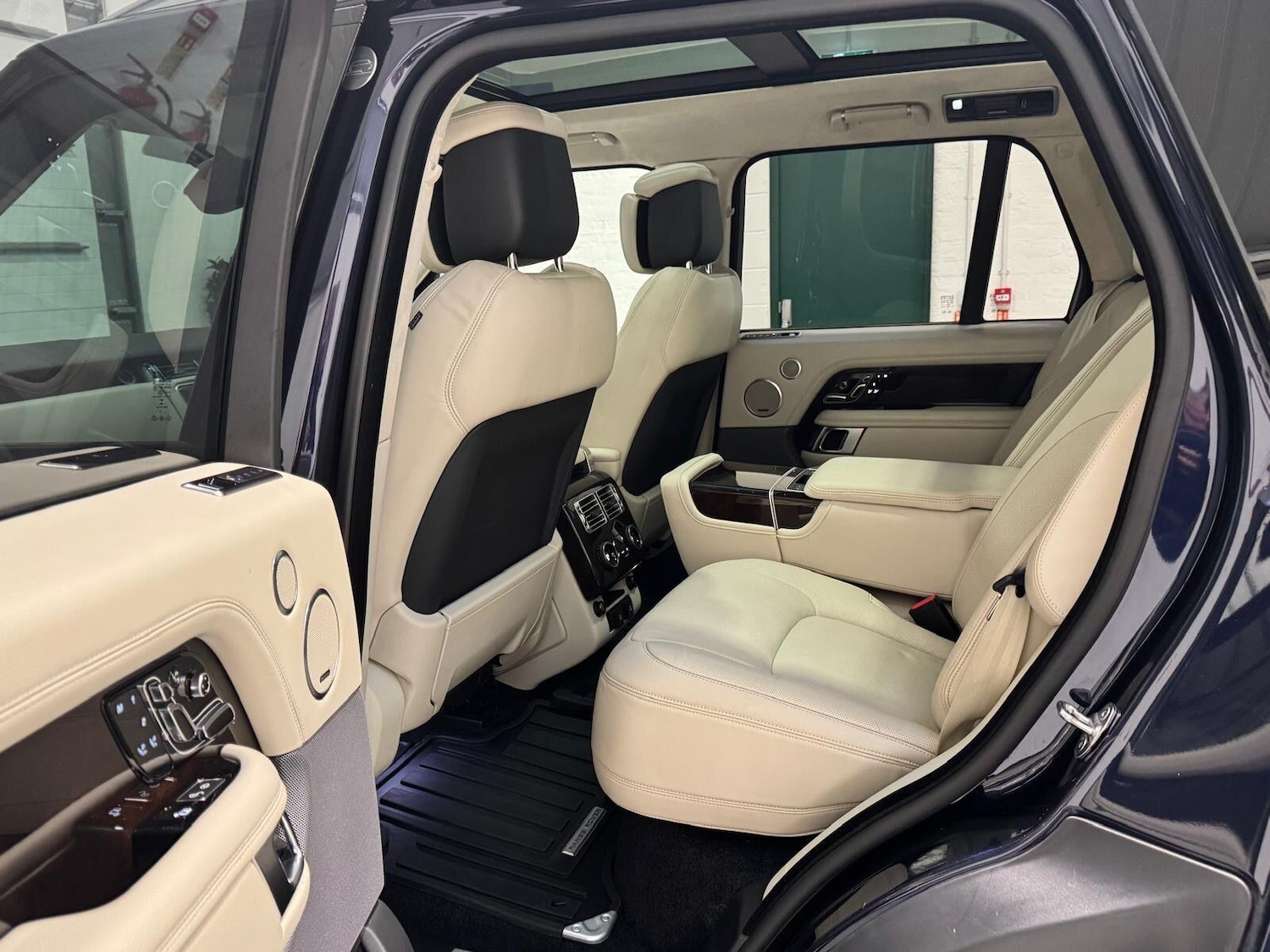Used Land Rover Range Rover 2019 for sale - 76926944: Photo 75