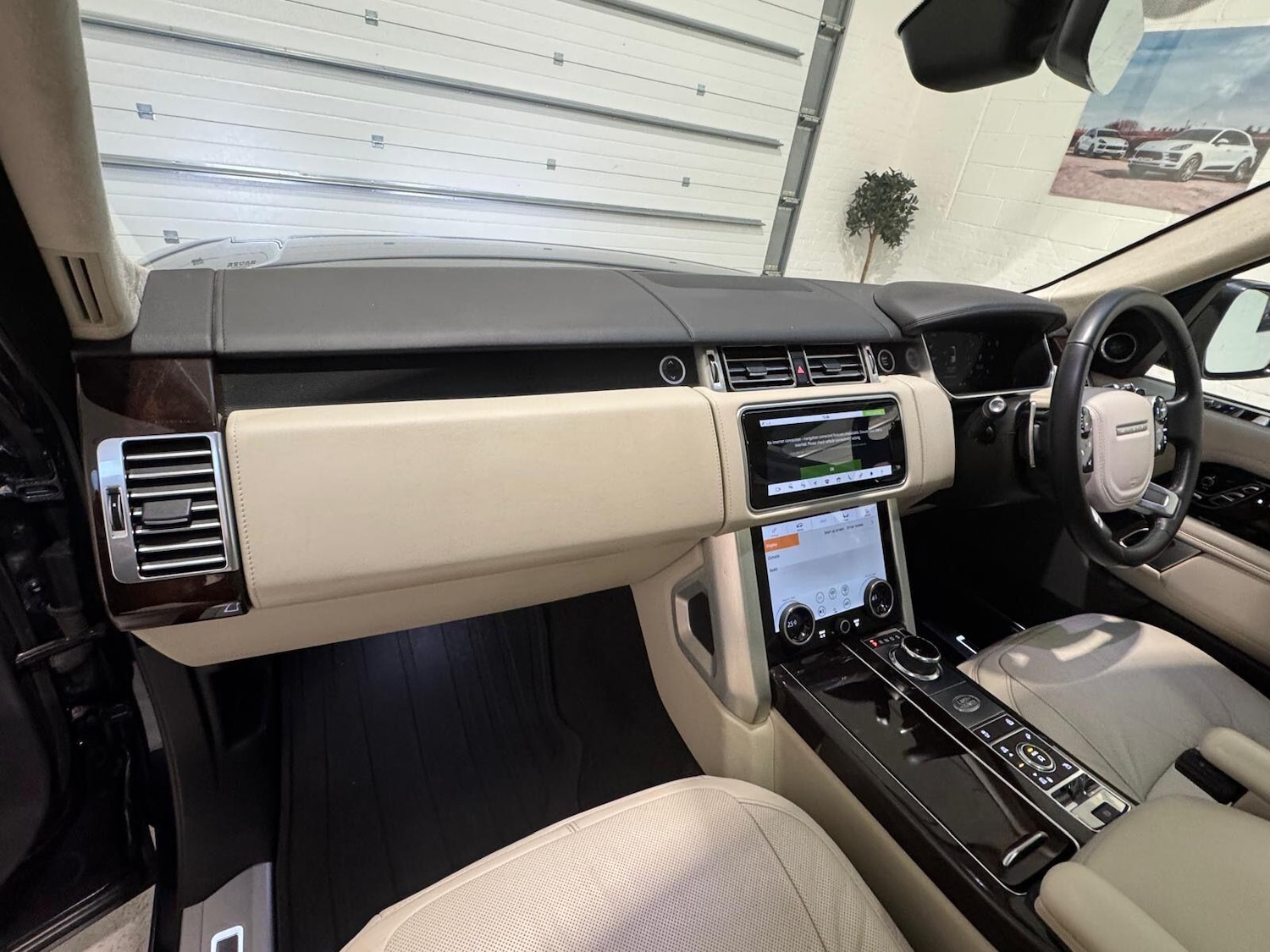 Used Land Rover Range Rover 2019 for sale - 76926944: Photo 91