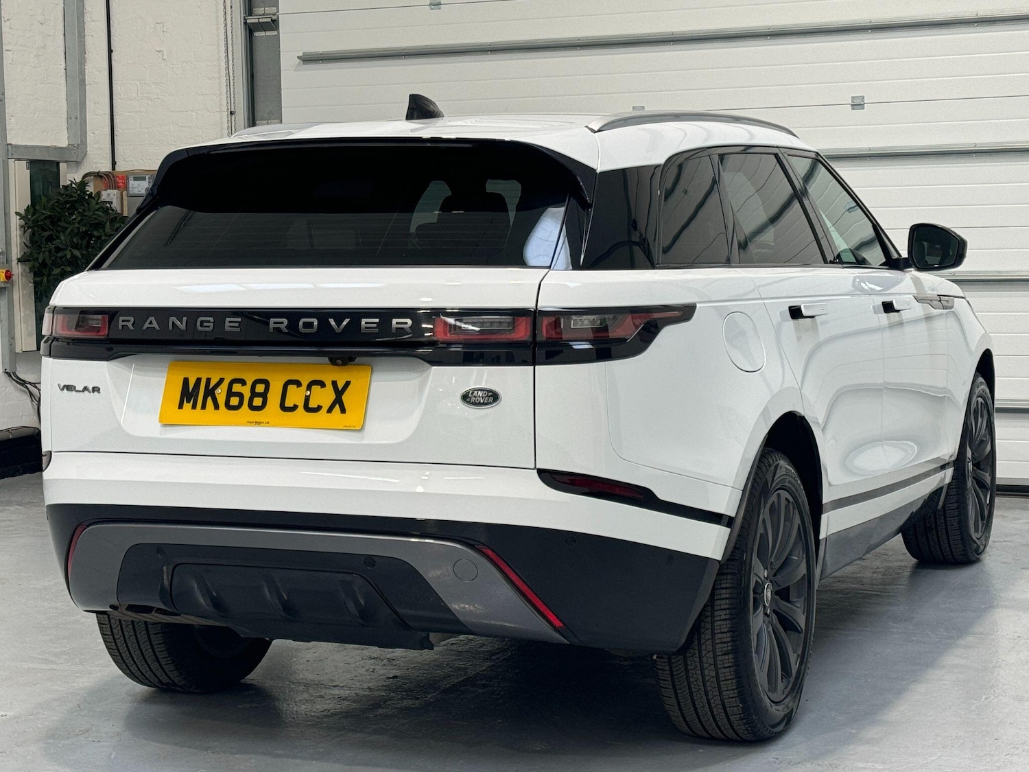 Used Land Rover Range Rover Velar 2018 for sale - 77645809: Photo 12