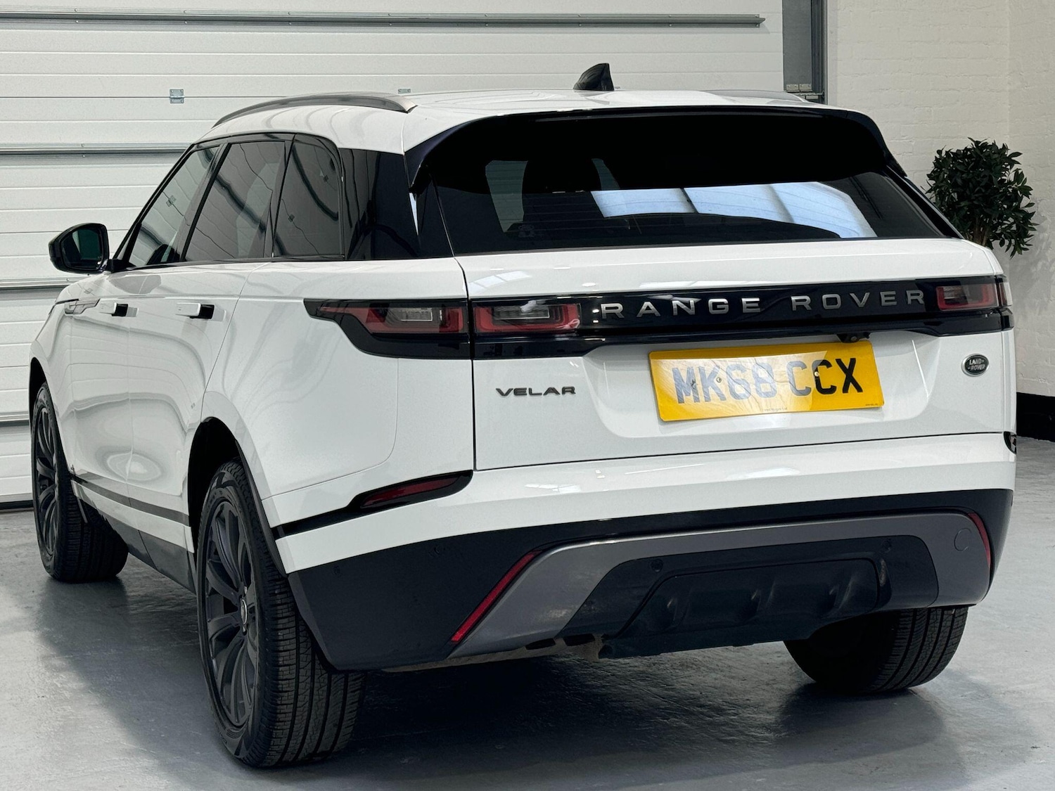 Used Land Rover Range Rover Velar 2018 for sale - 77645809: Photo 14