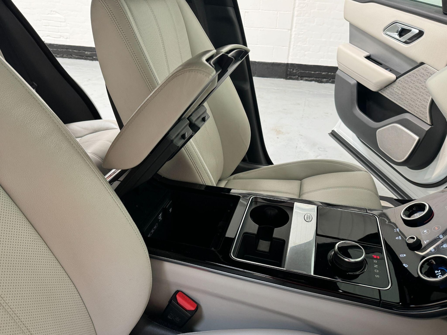 Used Land Rover Range Rover Velar 2018 for sale - 77645809: Photo 50