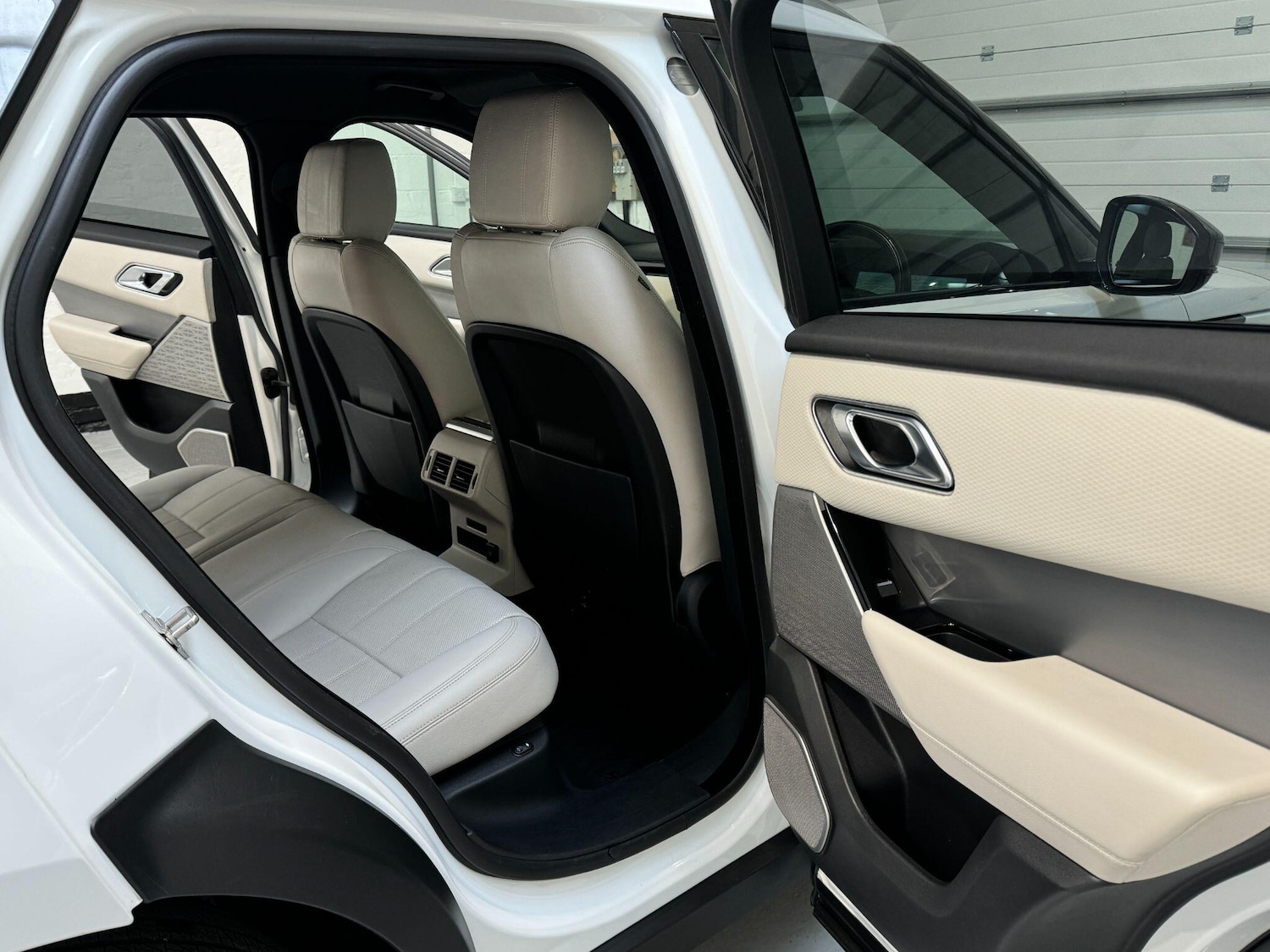 Used Land Rover Range Rover Velar 2018 for sale - 77645809: Photo 60