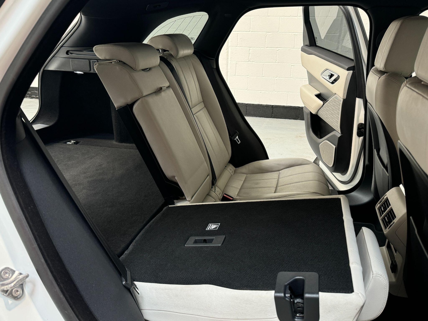 Used Land Rover Range Rover Velar 2018 for sale - 77645809: Photo 67