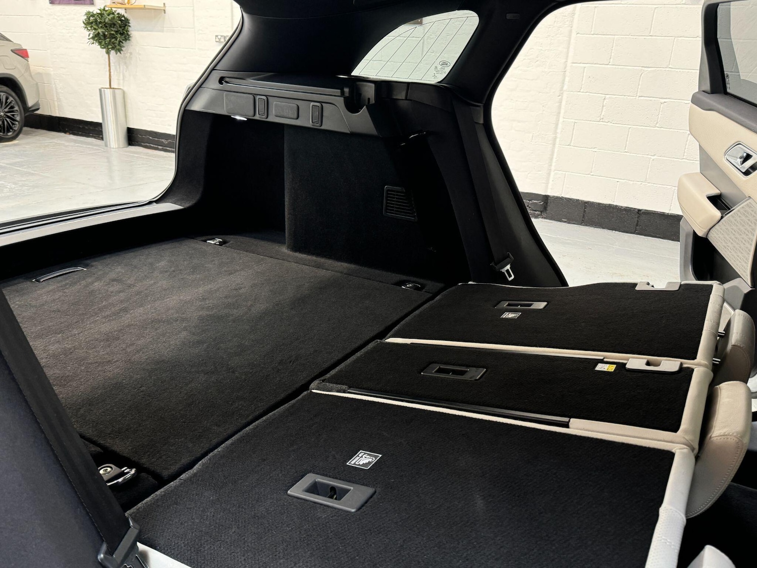 Used Land Rover Range Rover Velar 2018 for sale - 77645809: Photo 71