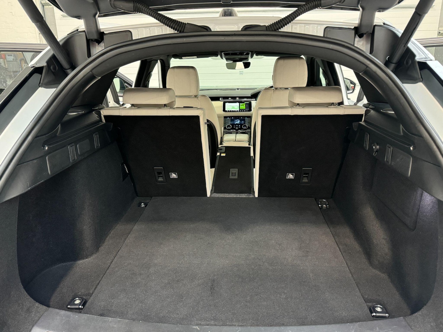 Used Land Rover Range Rover Velar 2018 for sale - 77645809: Photo 74