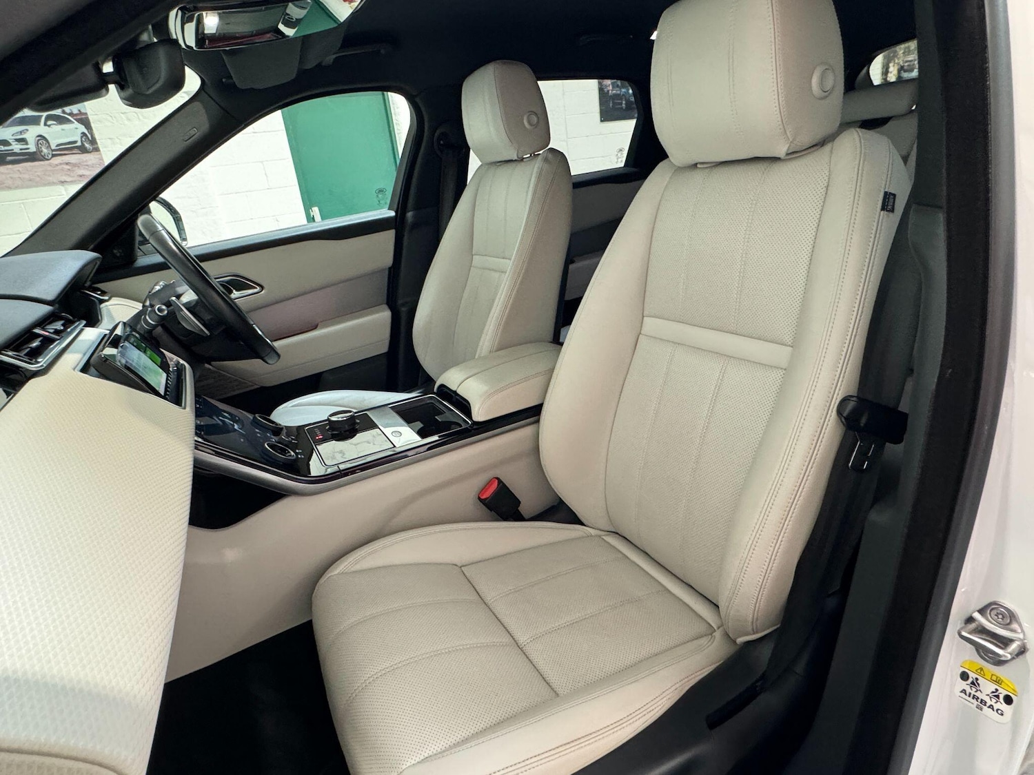 Used Land Rover Range Rover Velar 2018 for sale - 77645809: Photo 87