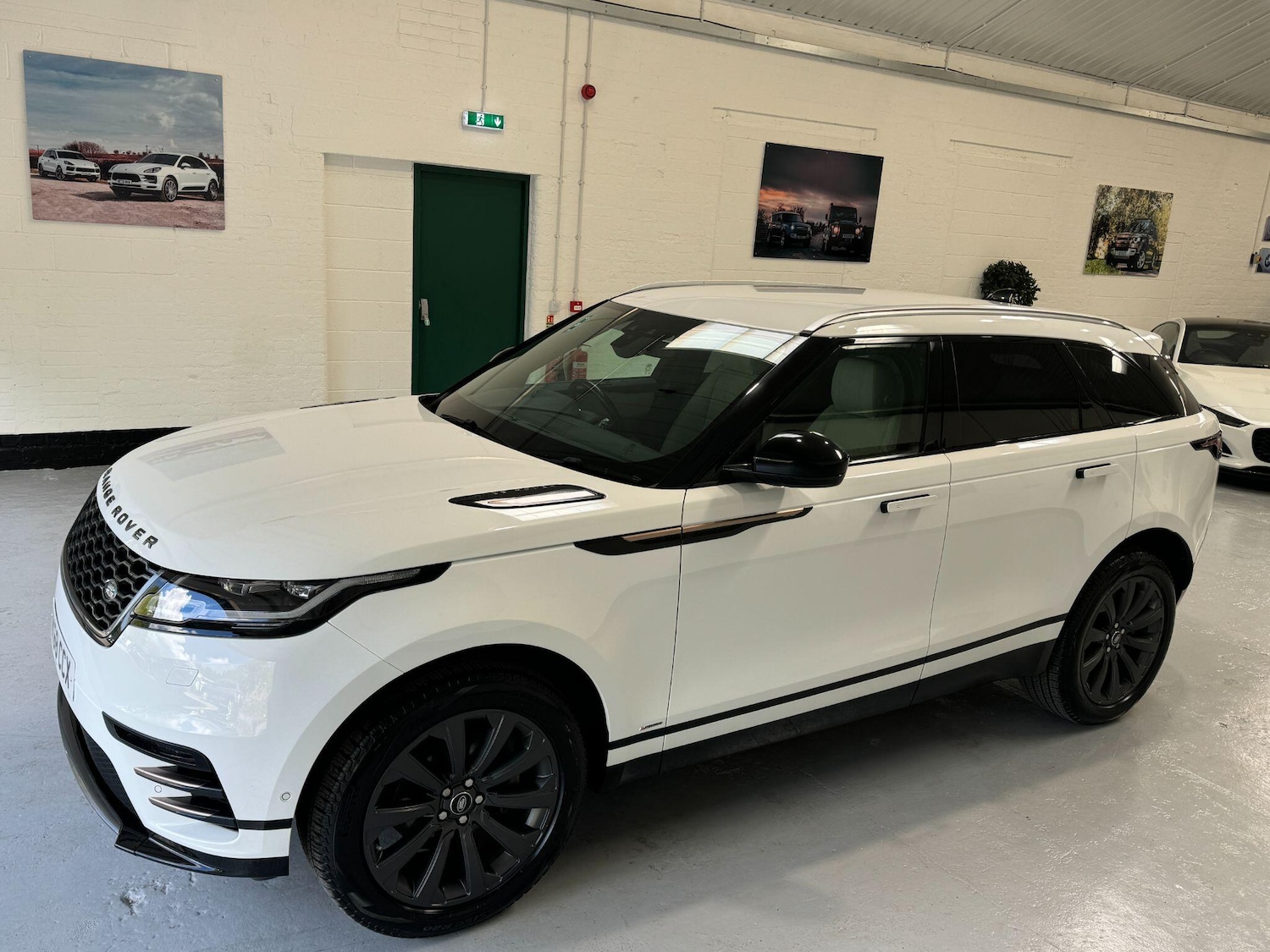 Used Land Rover Range Rover Velar 2018 for sale - 77645809: Photo 98