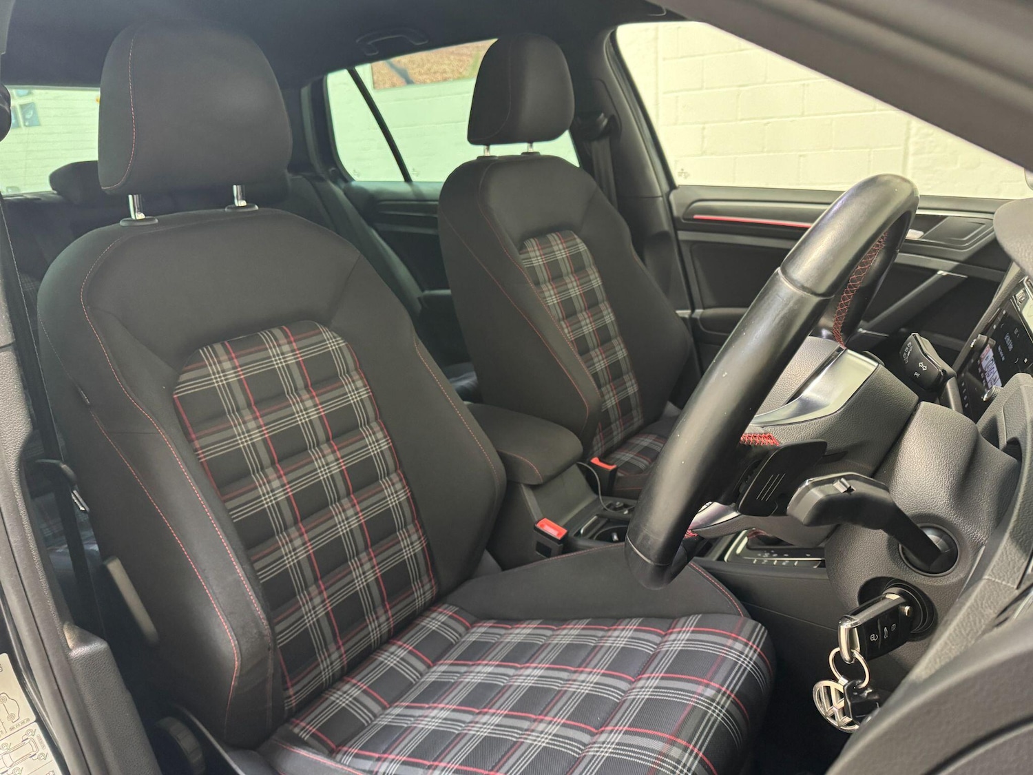 Used Volkswagen Golf 2017 for sale - 76388282: Photo 18