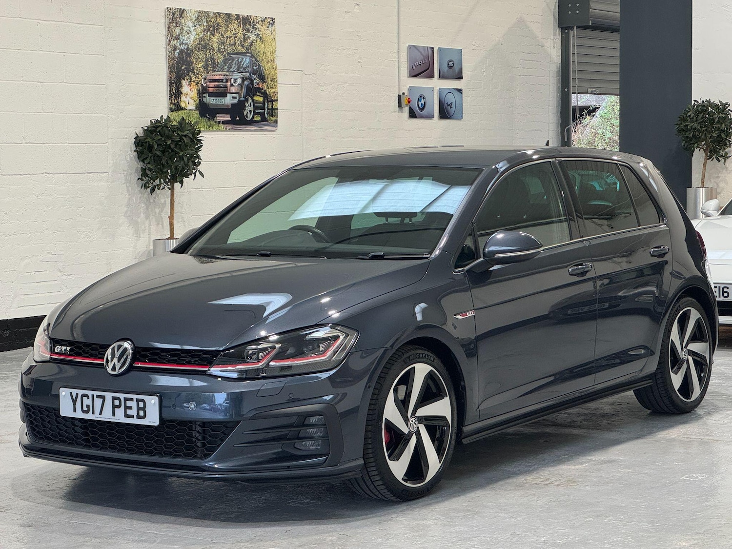 Used Volkswagen Golf 2017 for sale - 76388282: Photo 3