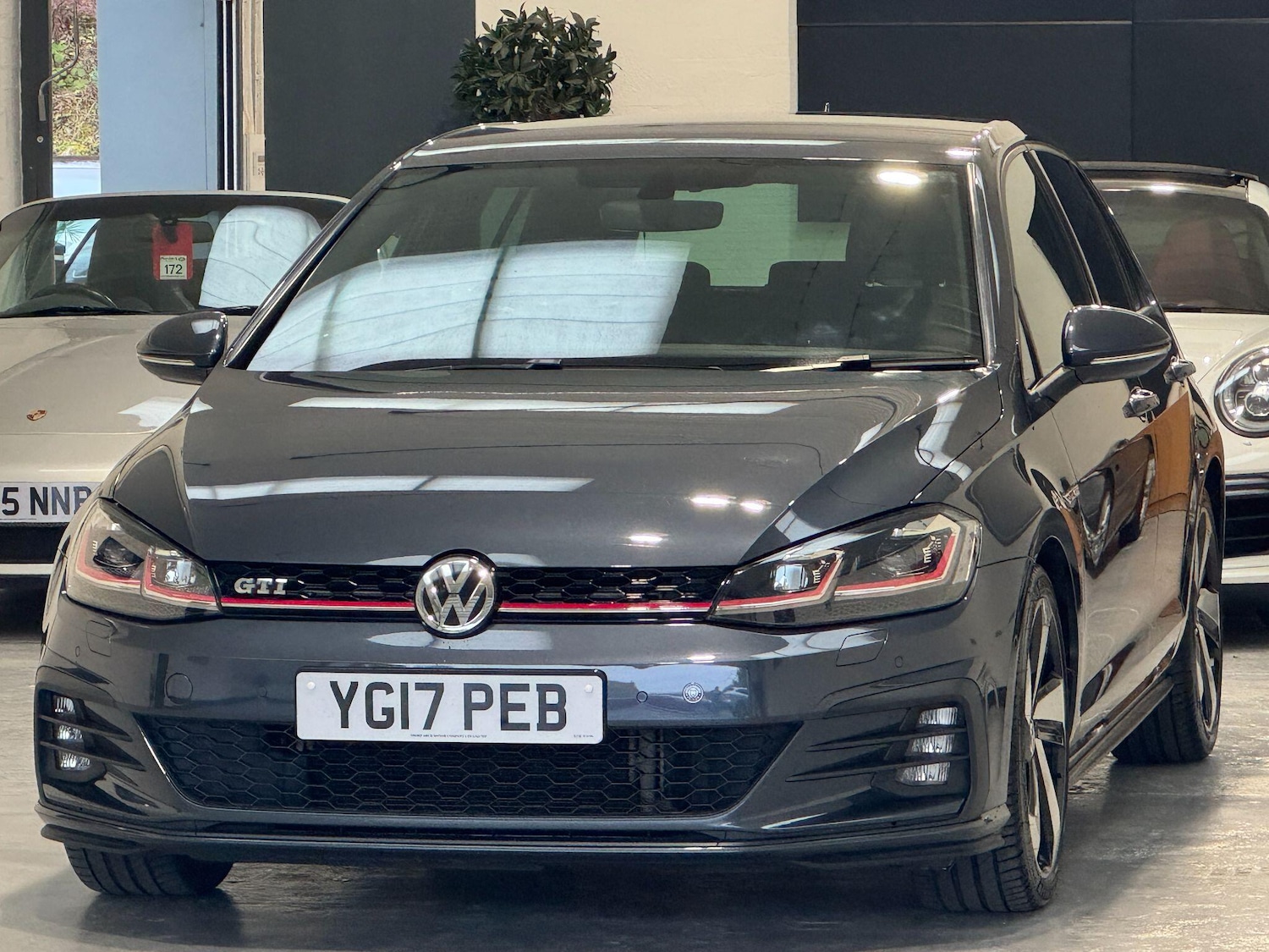 Used Volkswagen Golf 2017 for sale - 76388282: Photo 4