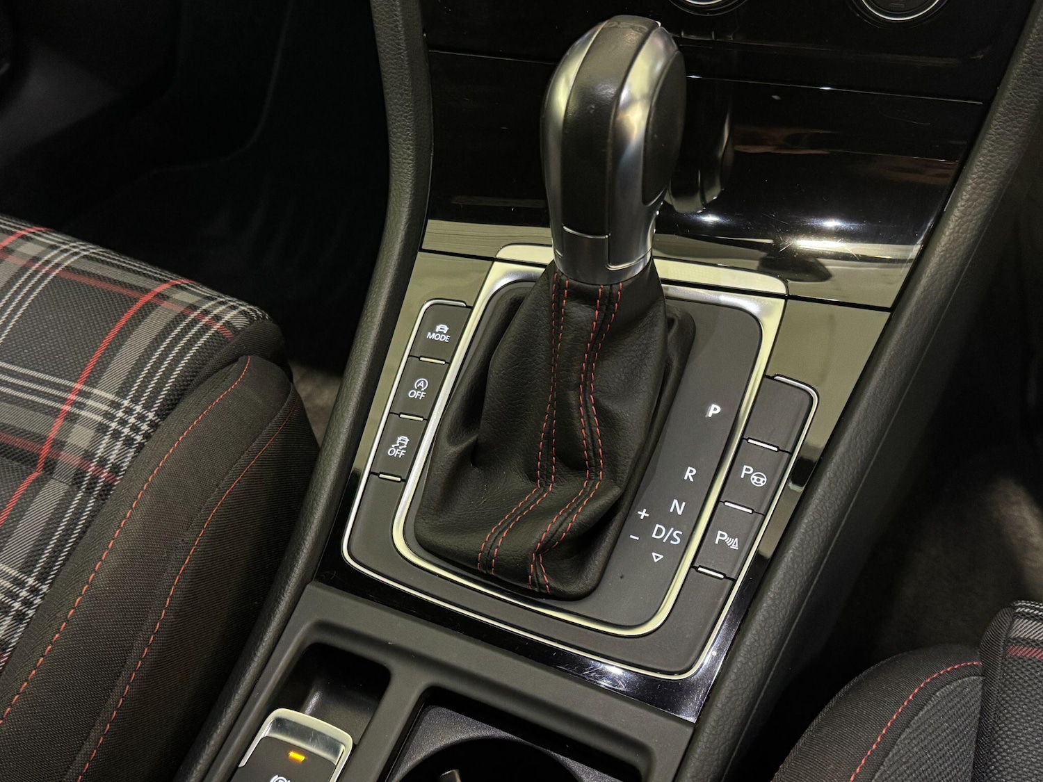 Used Volkswagen Golf 2017 for sale - 76388282: Photo 40