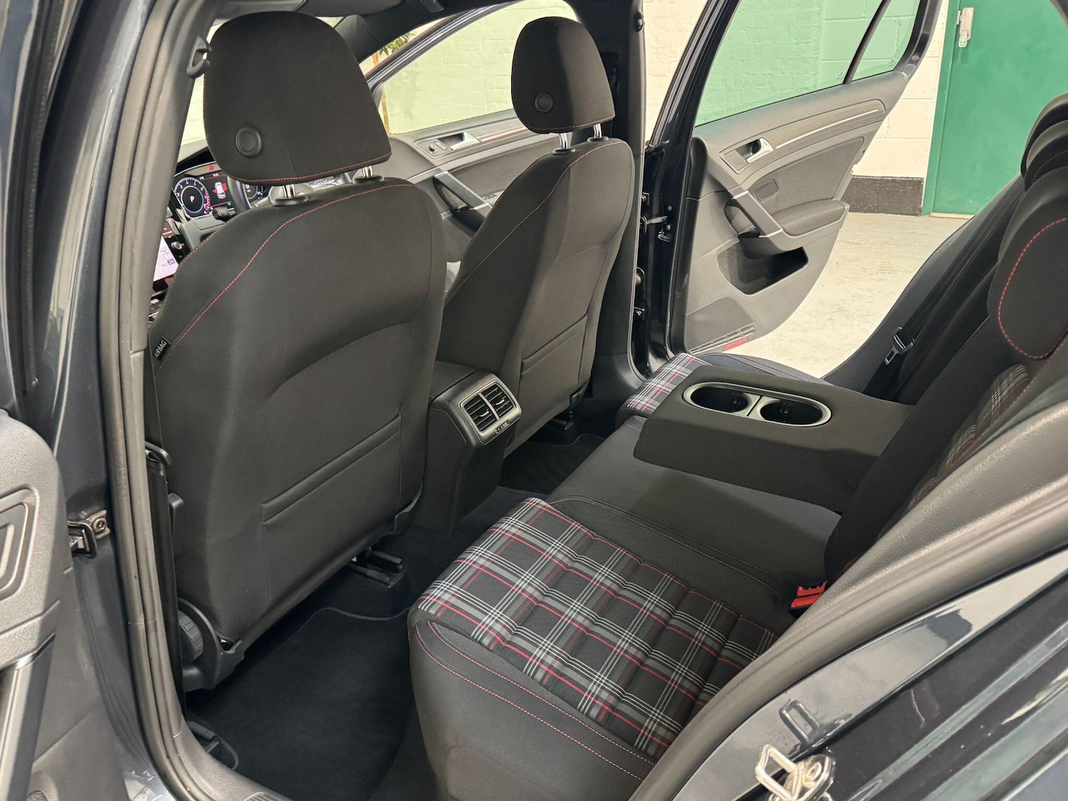 Used Volkswagen Golf 2017 for sale - 76388282: Photo 49