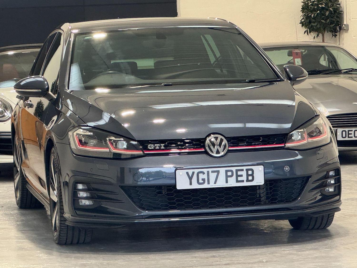 Used Volkswagen Golf 2017 for sale - 76388282: Photo 6