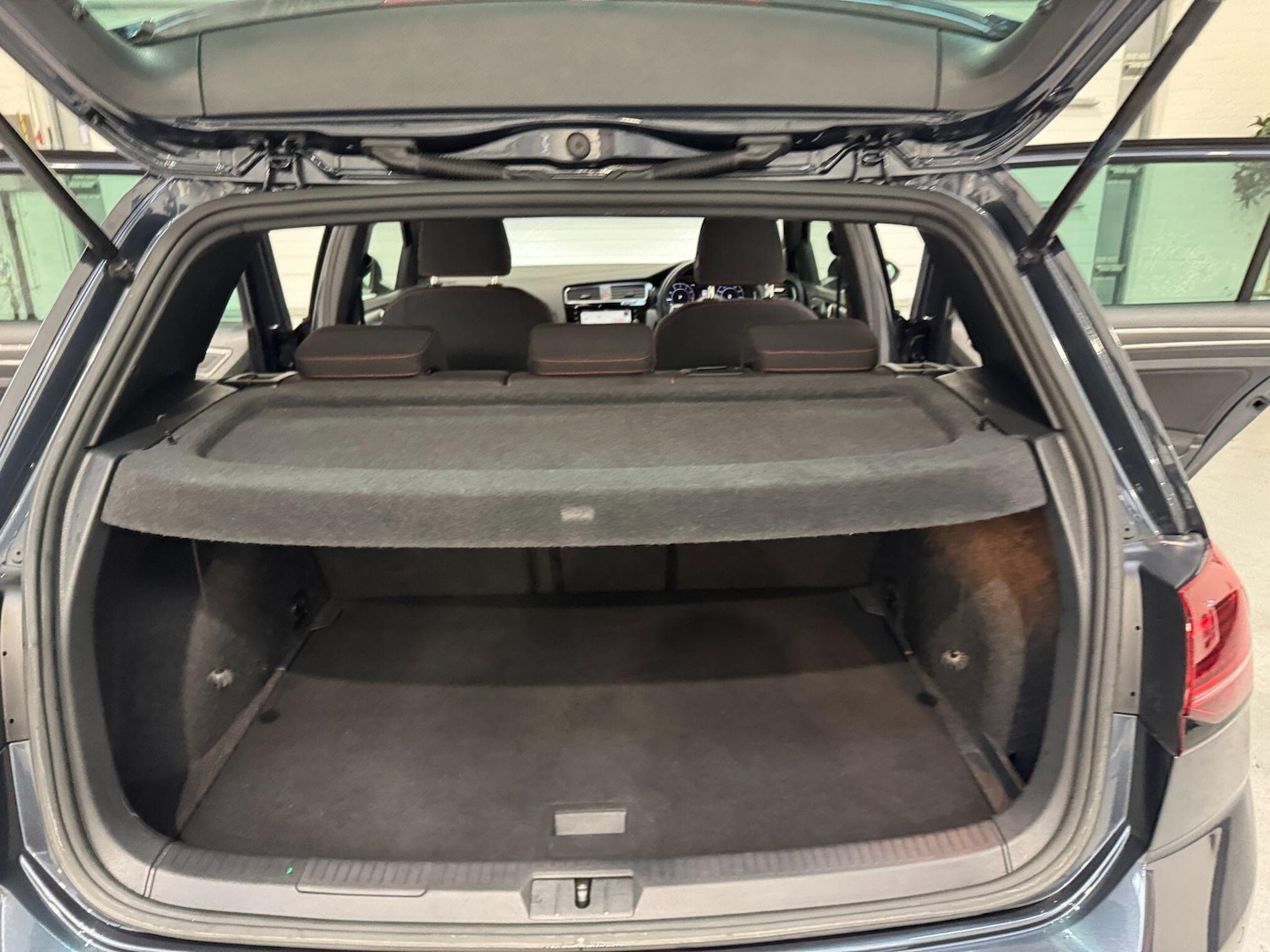 Used Volkswagen Golf 2017 for sale - 76388282: Photo 61