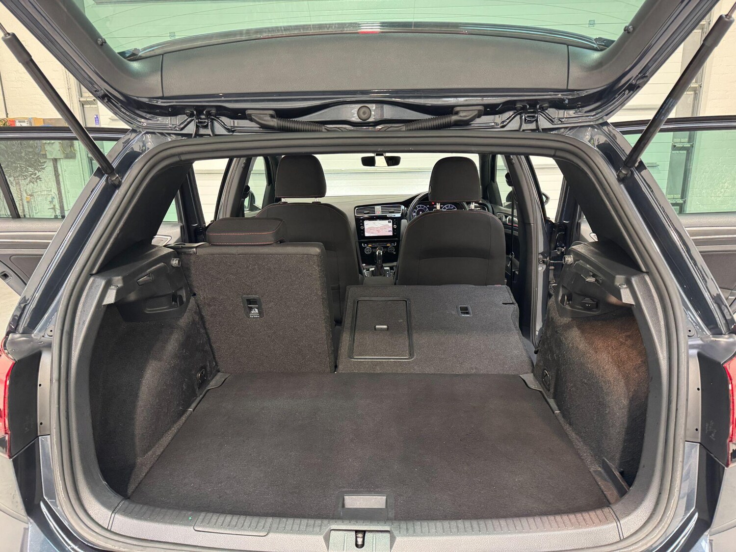 Used Volkswagen Golf 2017 for sale - 76388282: Photo 67