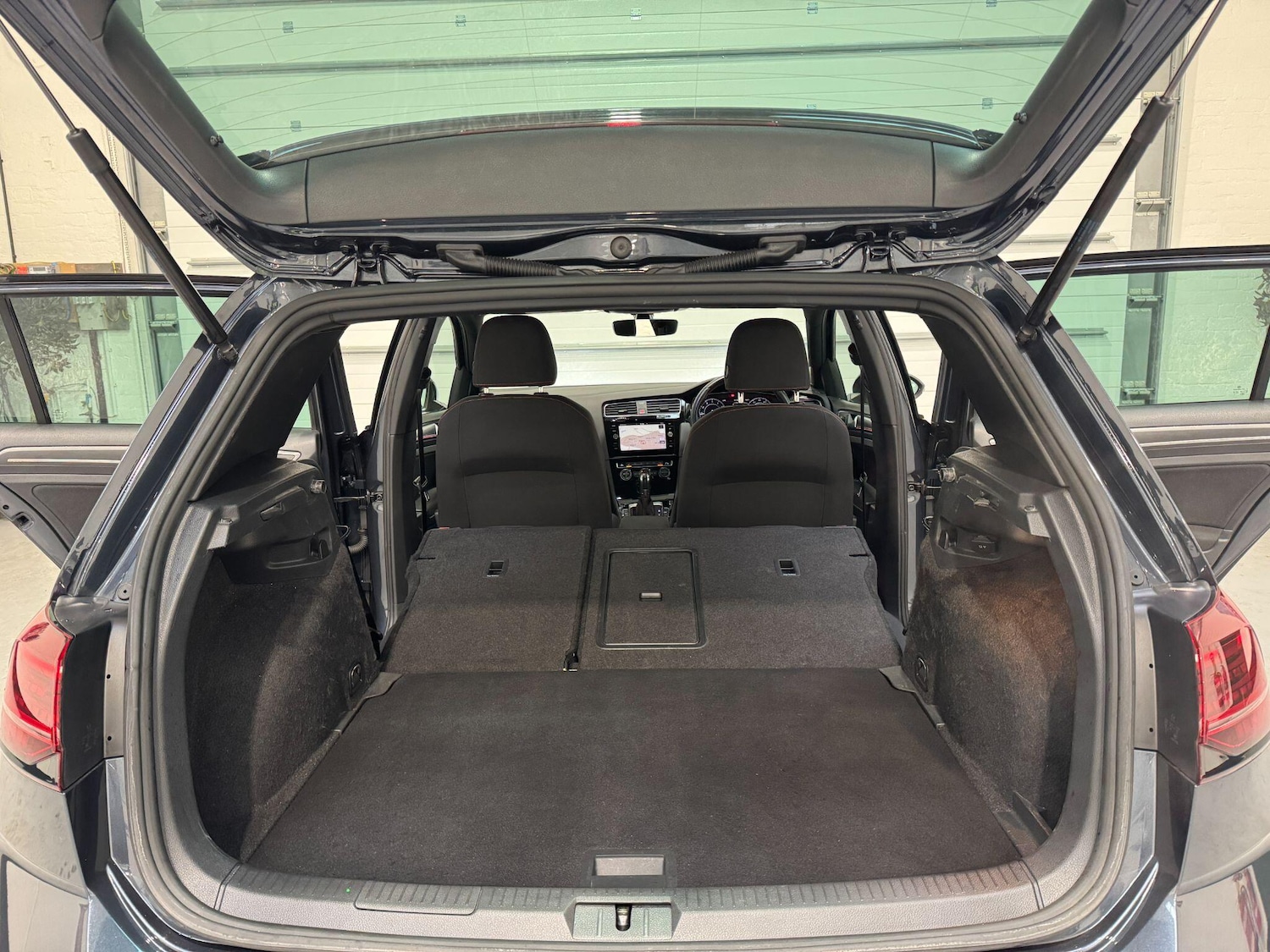 Used Volkswagen Golf 2017 for sale - 76388282: Photo 68