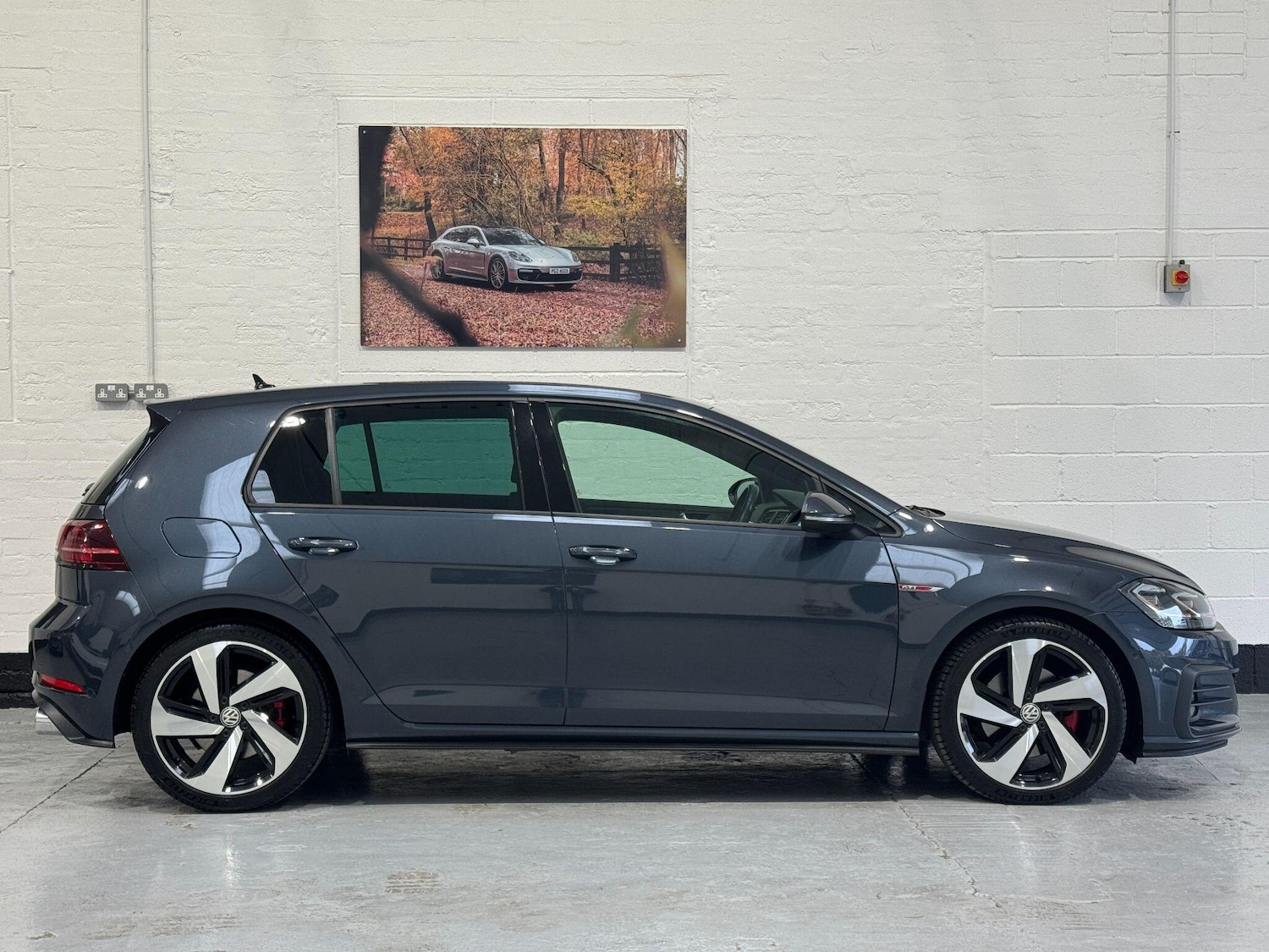 Used Volkswagen Golf 2017 for sale - 76388282: Photo 8