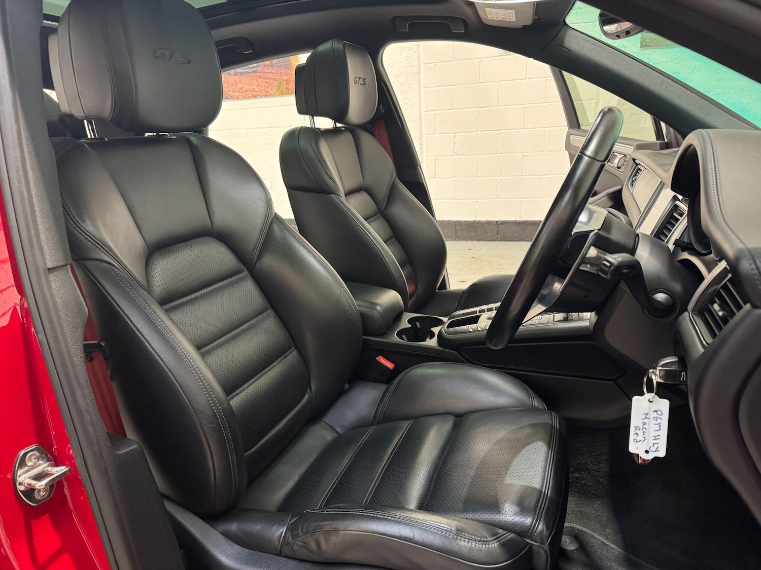 Used Porsche Macan for sale - 76824885: Photo 18