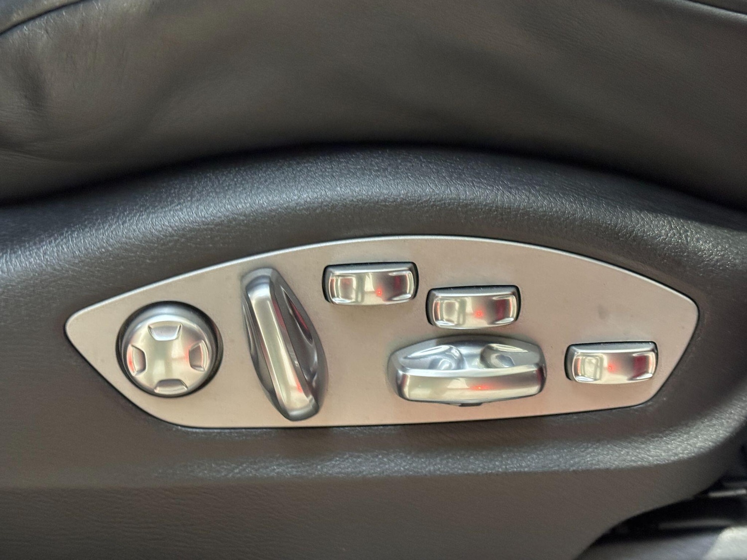 Used Porsche Macan for sale - 76824885: Photo 47