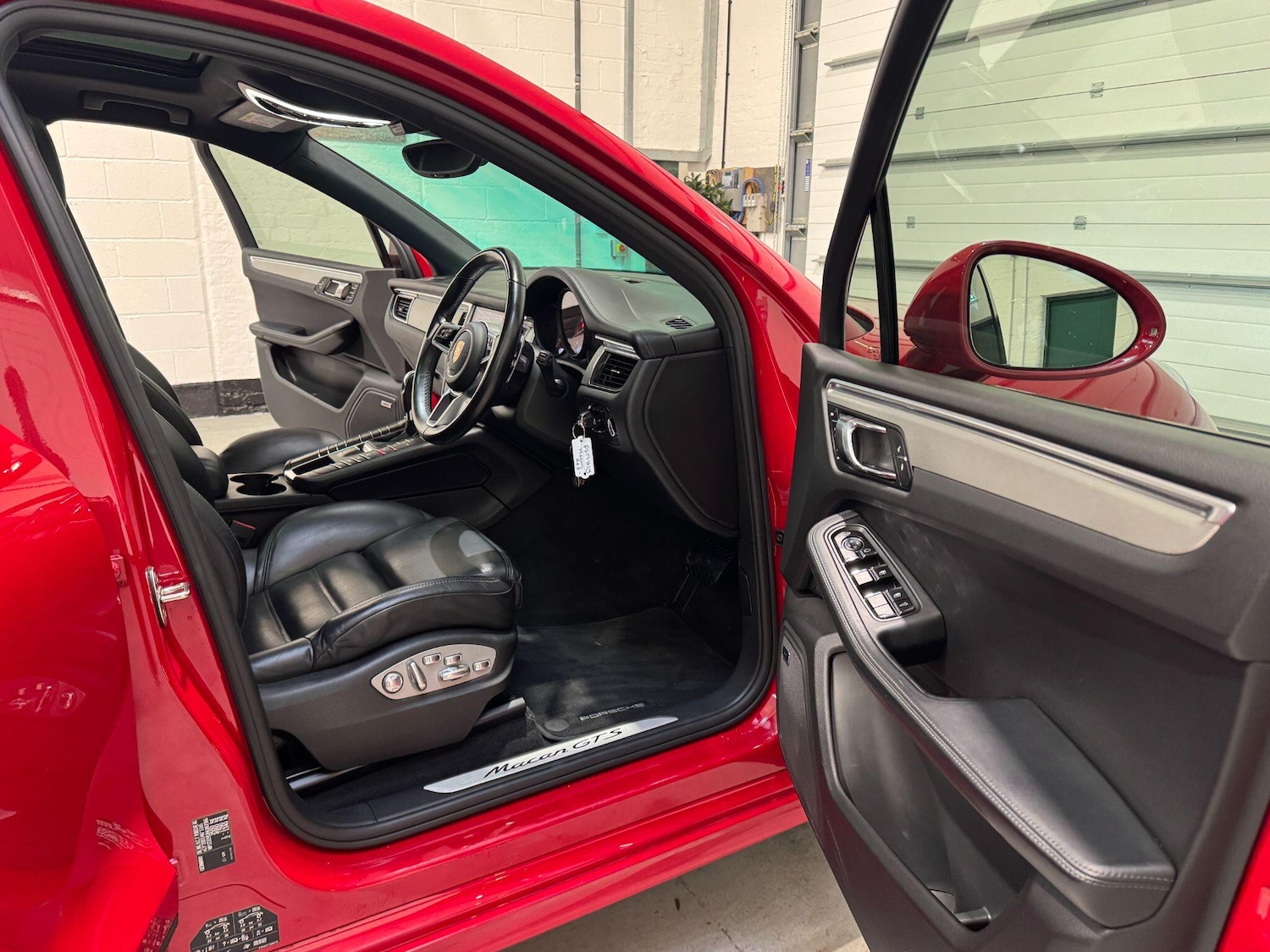 Used Porsche Macan for sale - 76824885: Photo 52