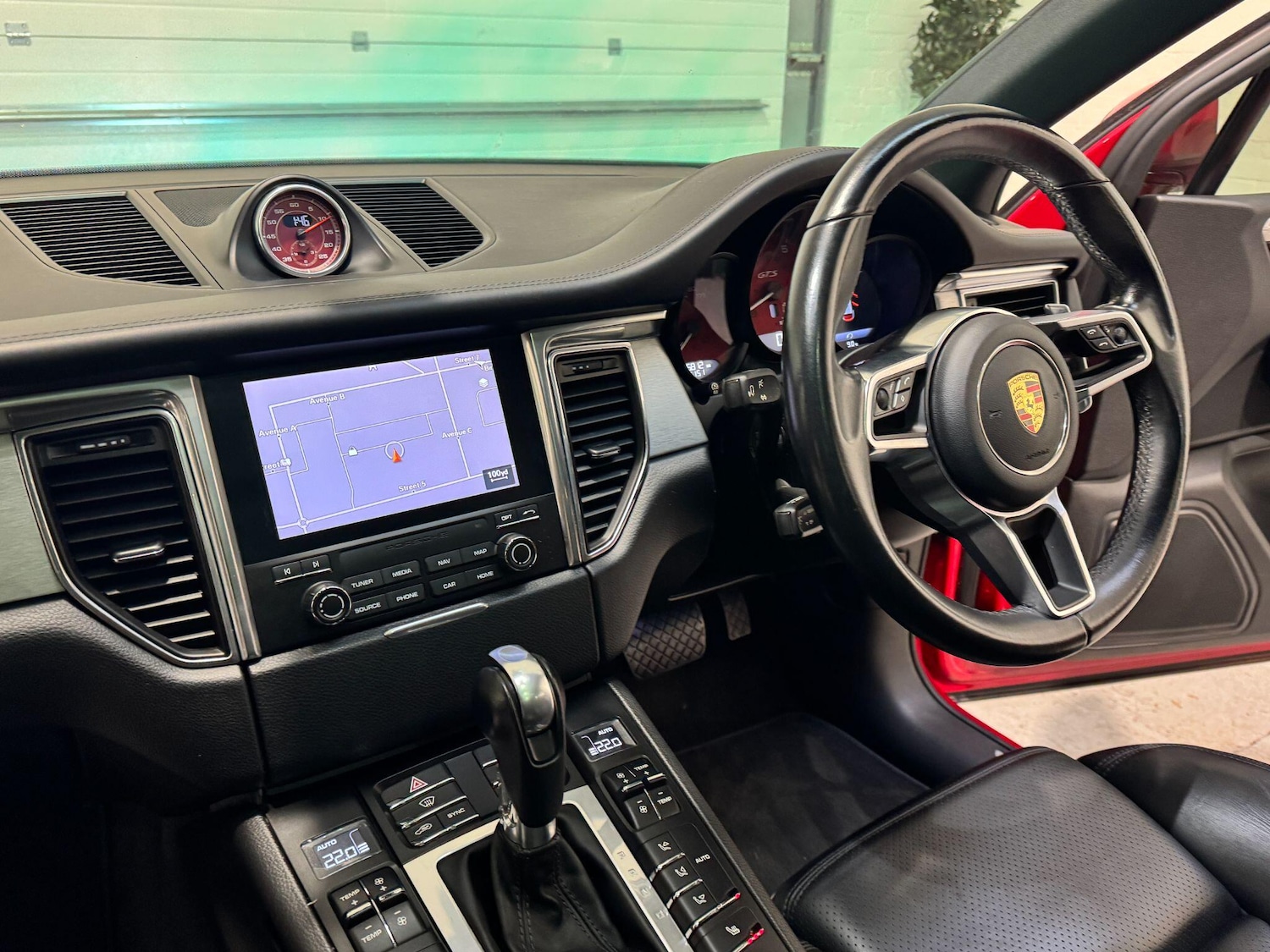 Used Porsche Macan for sale - 76824885: Photo 65