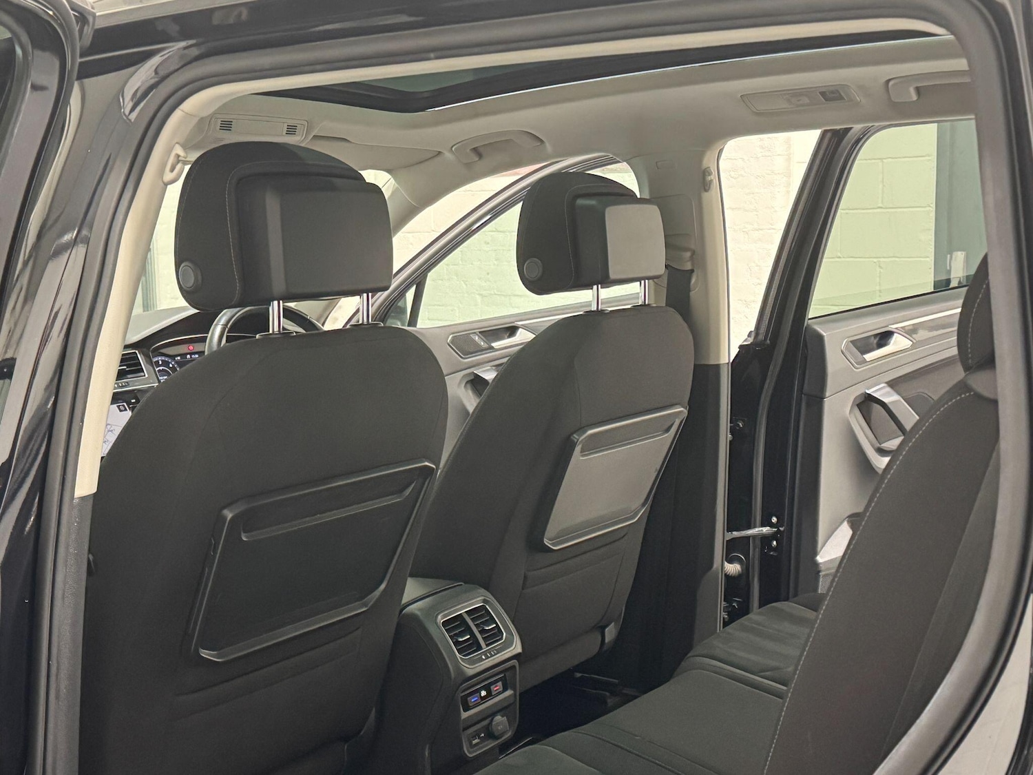 Used Volkswagen Tiguan Allspace 2018 for sale - 77155350: Photo 47