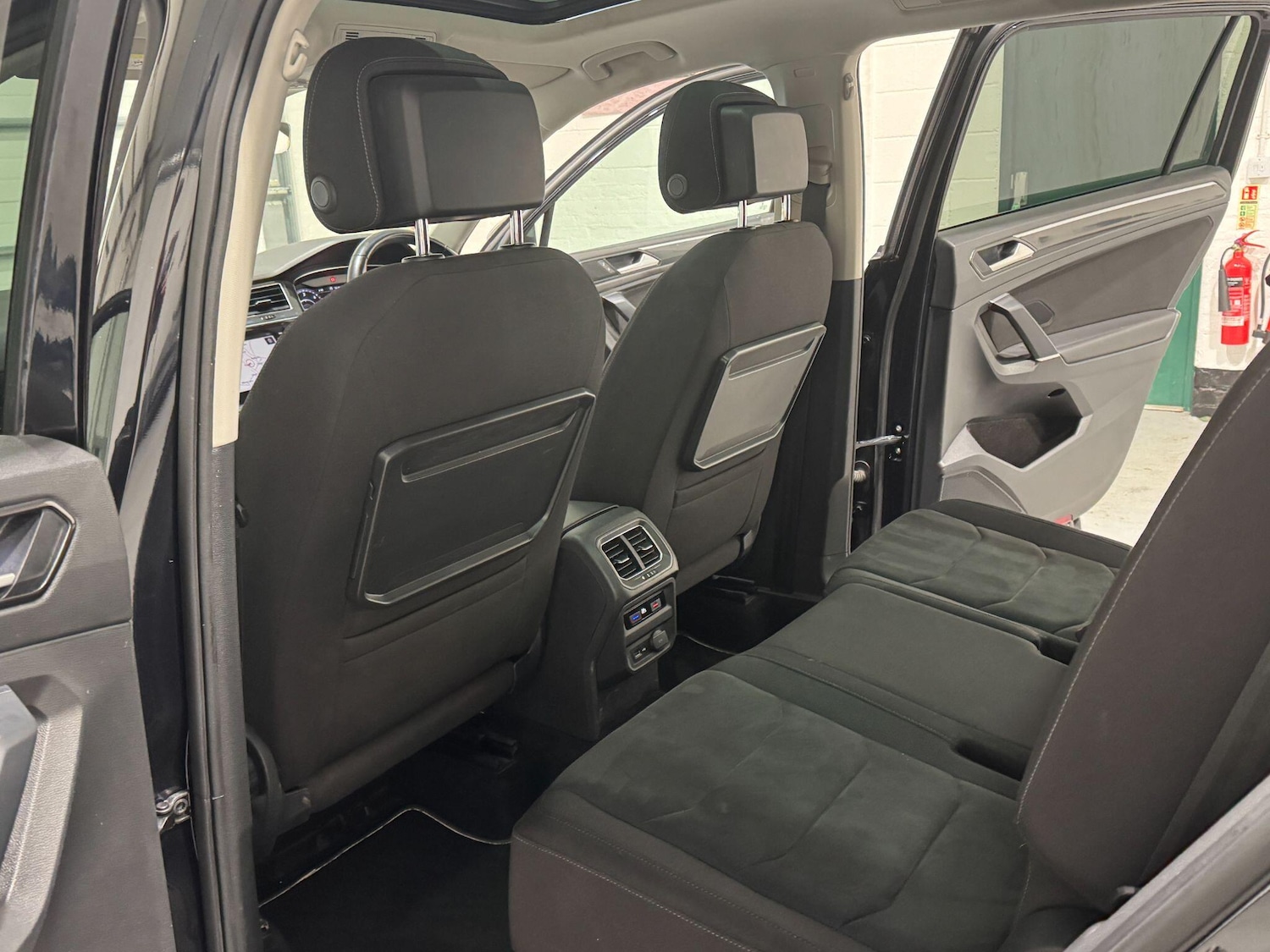 Used Volkswagen Tiguan Allspace 2018 for sale - 77155350: Photo 50