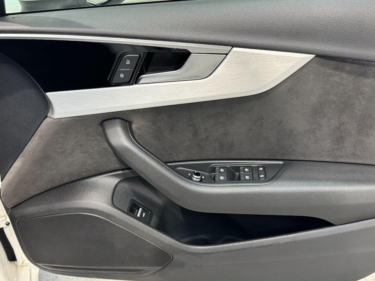 Used Audi A4 Avant for sale - 77267236: Photo 59