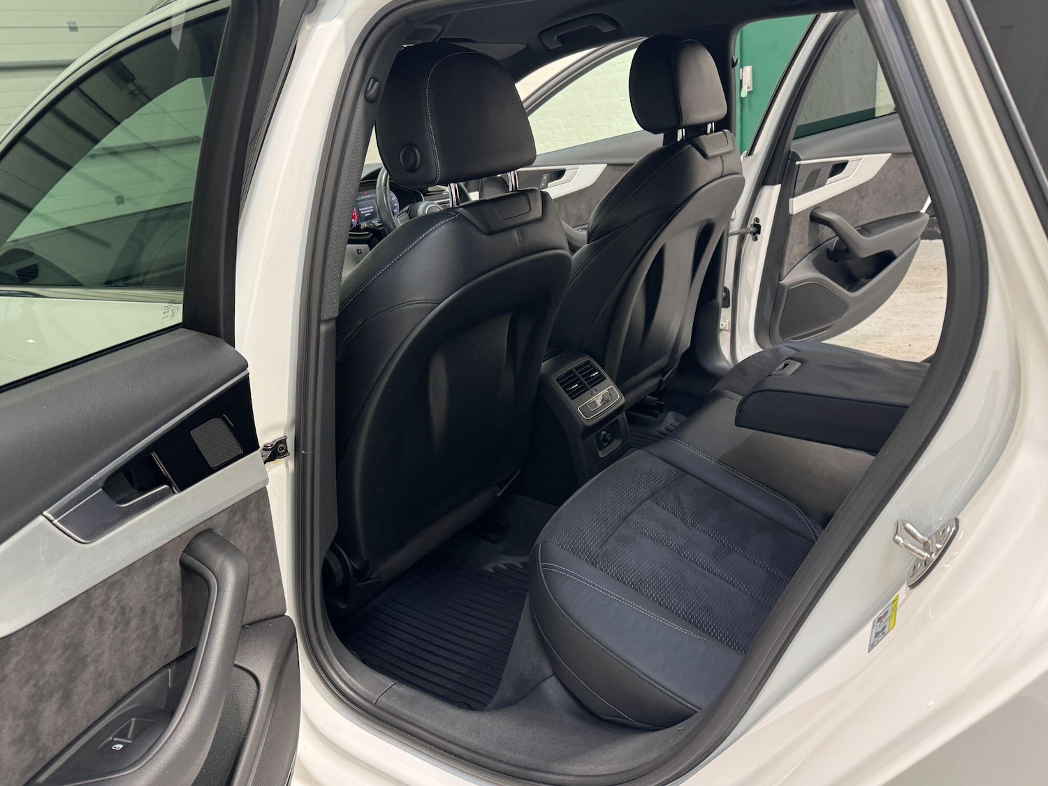 Used Audi A4 Avant for sale - 77267236: Photo 65