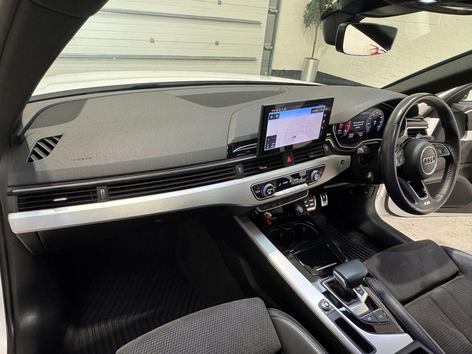 Used Audi A4 Avant for sale - 77267236: Photo 72