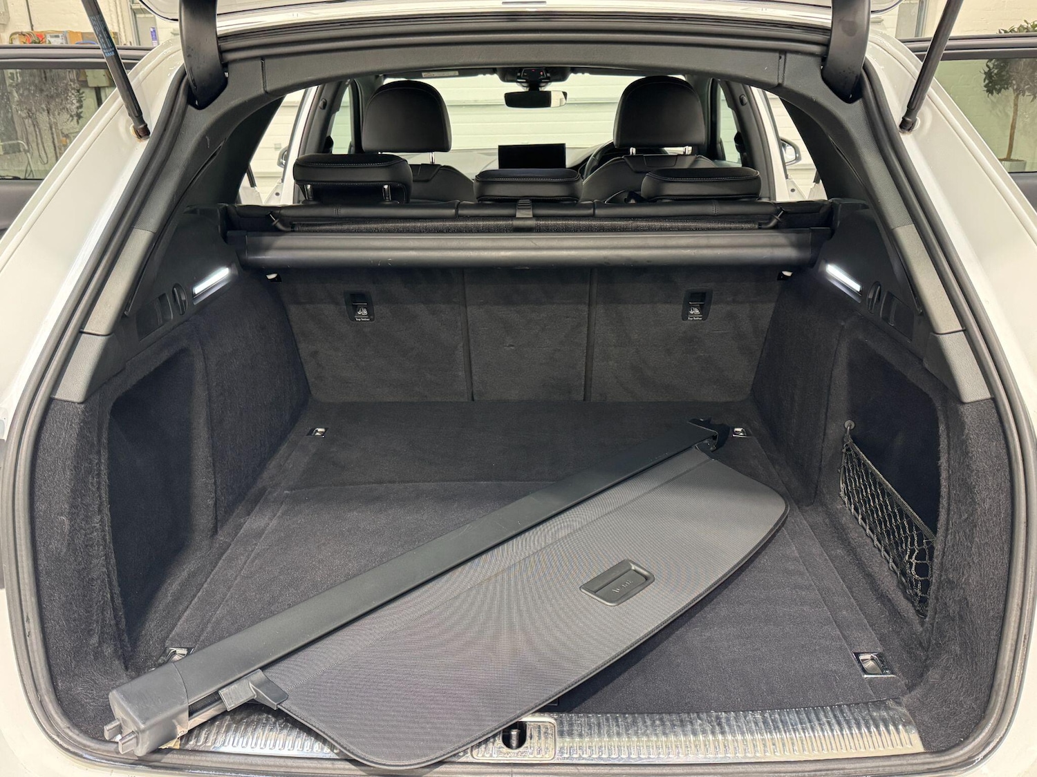 Used Audi A4 Avant for sale - 77267236: Photo 76