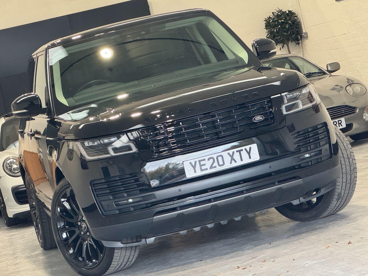 Used Land Rover Range Rover 2020 for sale - 76371500: Photo 1