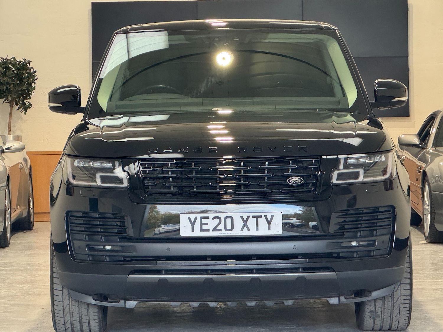 Used Land Rover Range Rover 2020 for sale - 76371500: Photo 5
