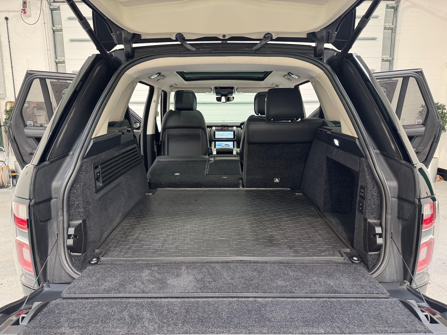 Used Land Rover Range Rover 2020 for sale - 76371500: Photo 54