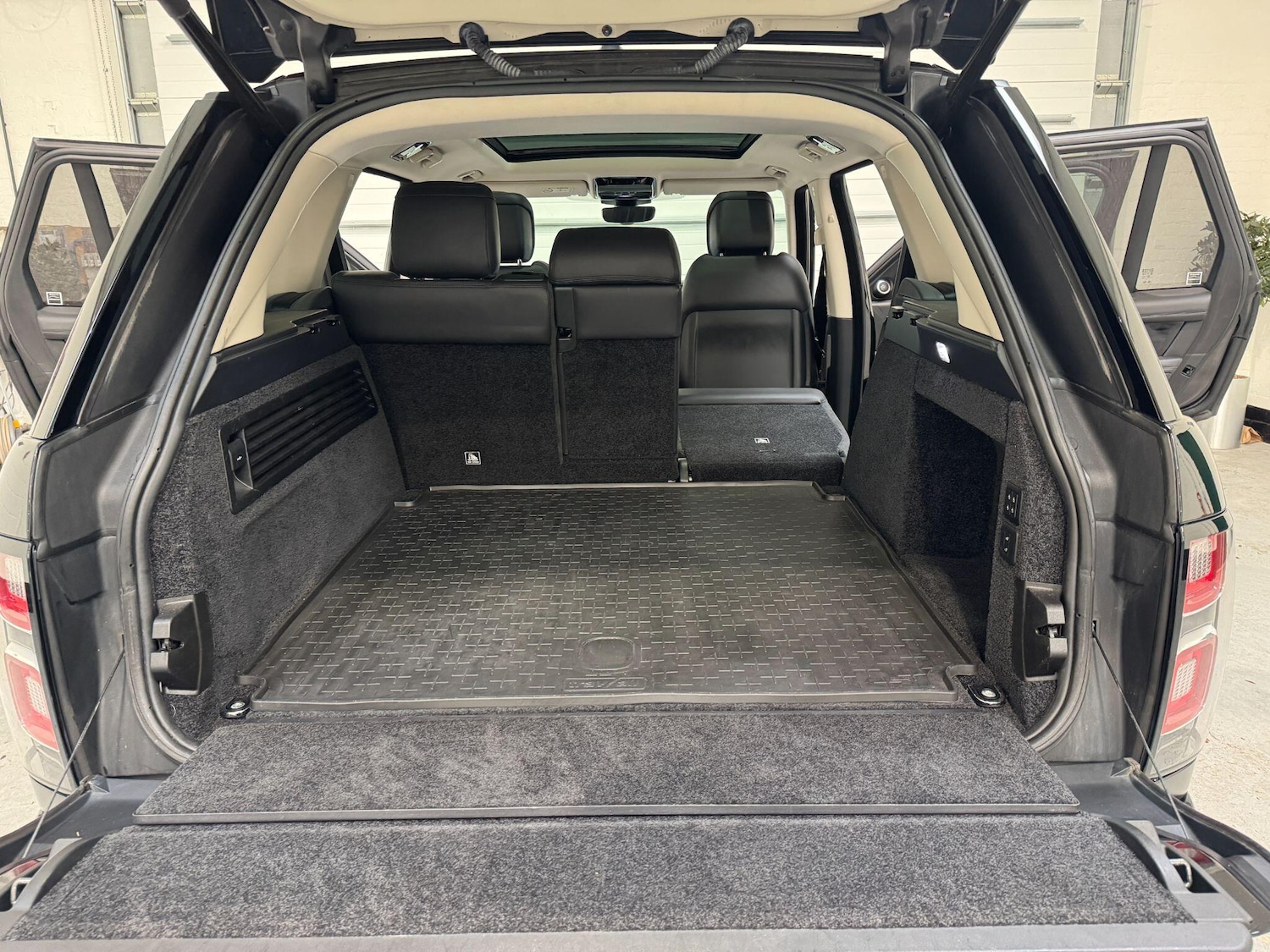 Used Land Rover Range Rover 2020 for sale - 76371500: Photo 59