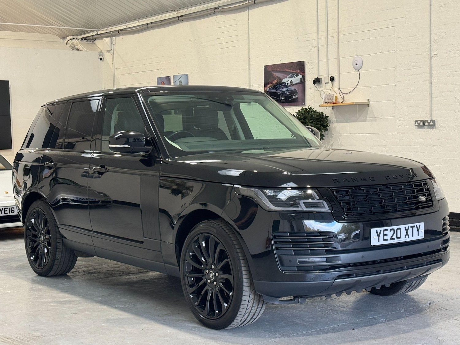 Used Land Rover Range Rover 2020 for sale - 76371500: Photo 7