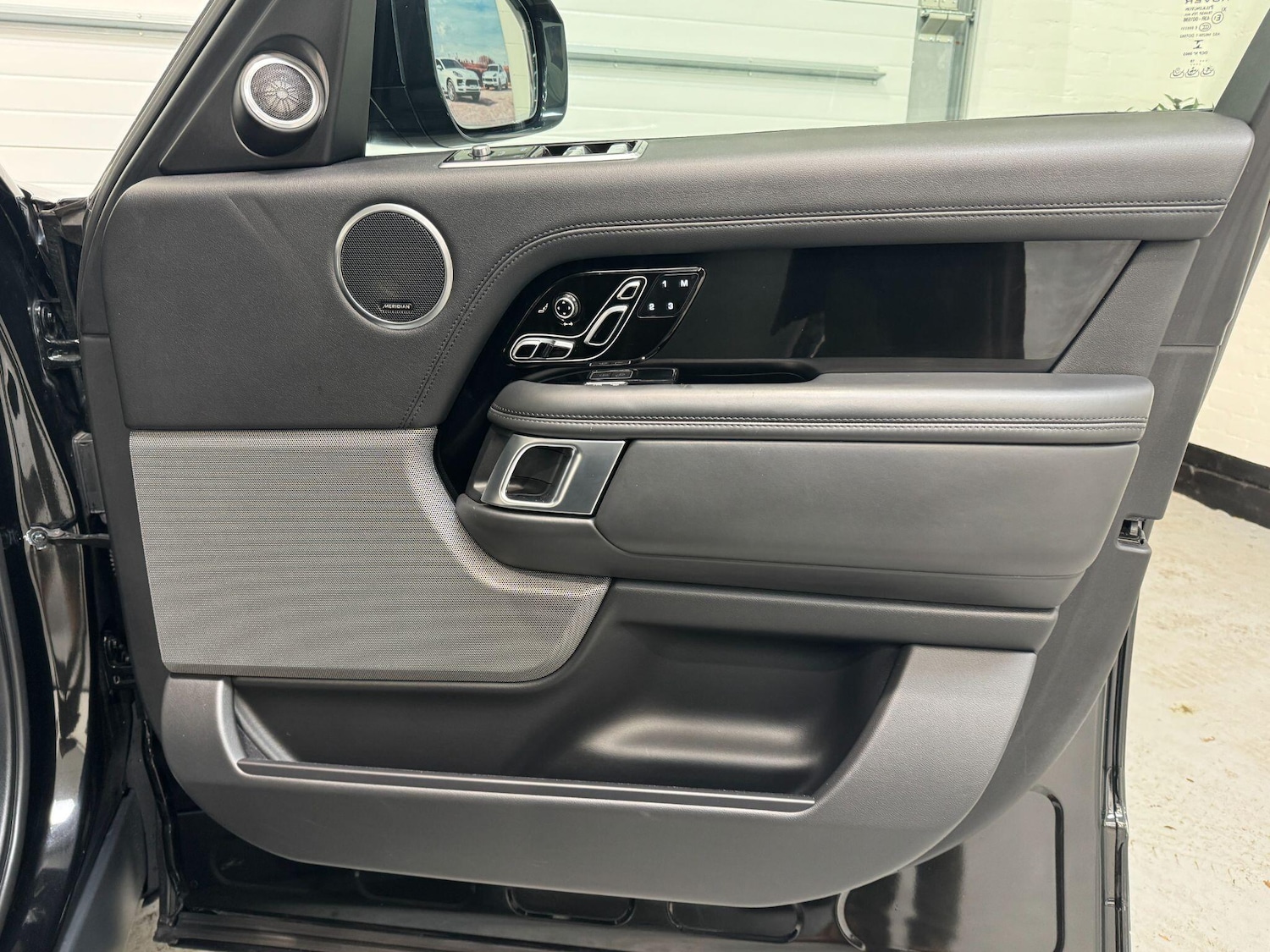 Used Land Rover Range Rover 2020 for sale - 76371500: Photo 76
