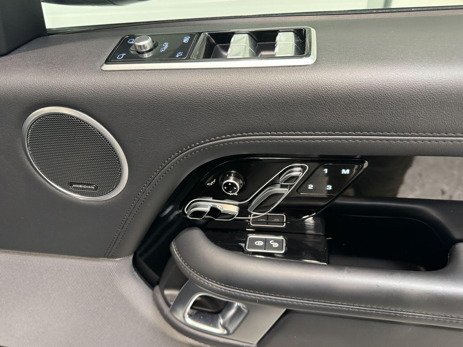 Used Land Rover Range Rover 2020 for sale - 76371500: Photo 77