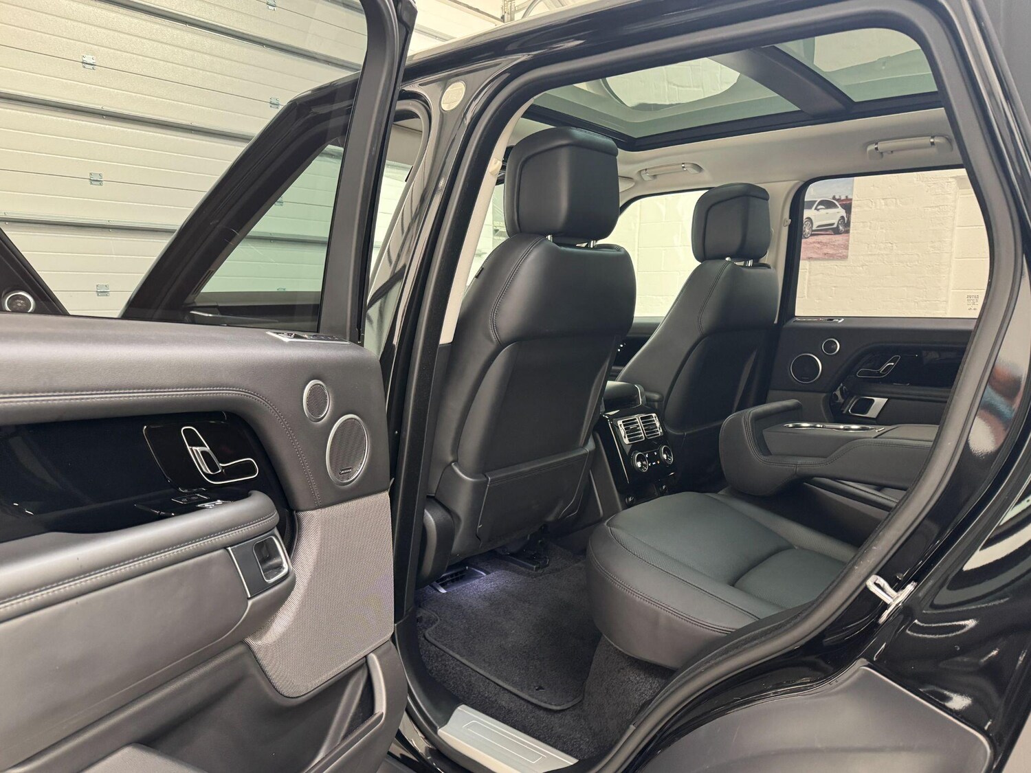 Used Land Rover Range Rover 2020 for sale - 76371500: Photo 79