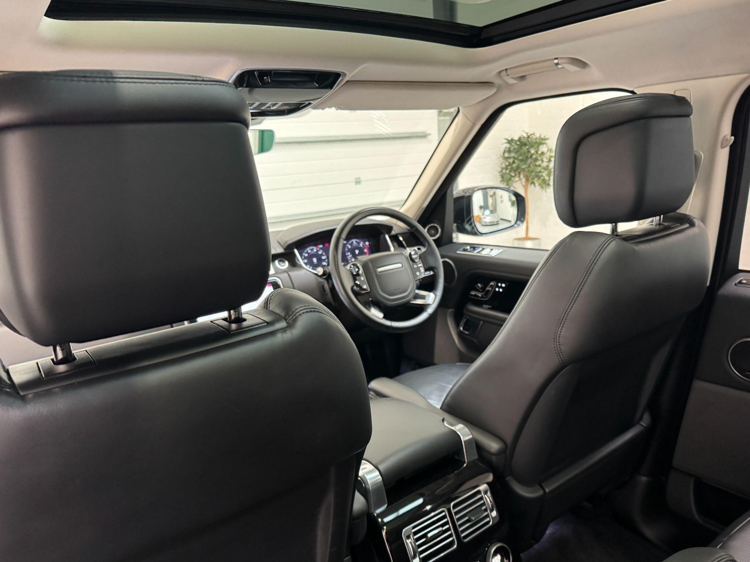 Used Land Rover Range Rover 2020 for sale - 76371500: Photo 80